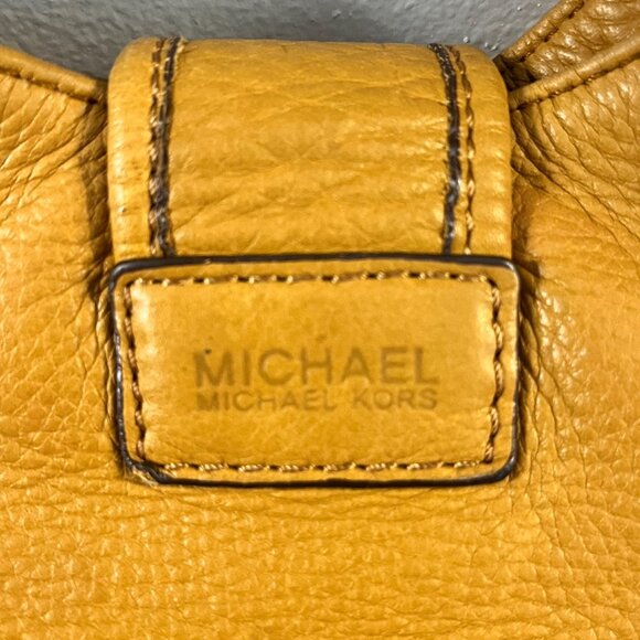 Michael Kors Purse Pre-owned Hobo Style Camel Leather Smoke Fee Shoulder Bag - Picture 3 of 4